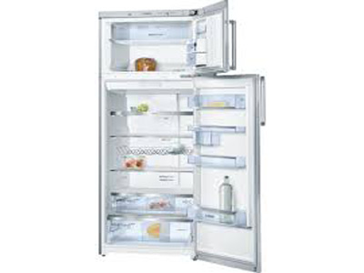 Free-standing larder fridge