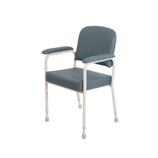 ADJUSTABLE HEIGHT DAY CHAIR